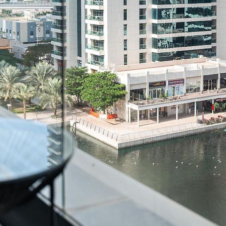 Upscale Studio Full Lake View In Goldcrest View Tower Dubaj Zewnętrze zdjęcie
