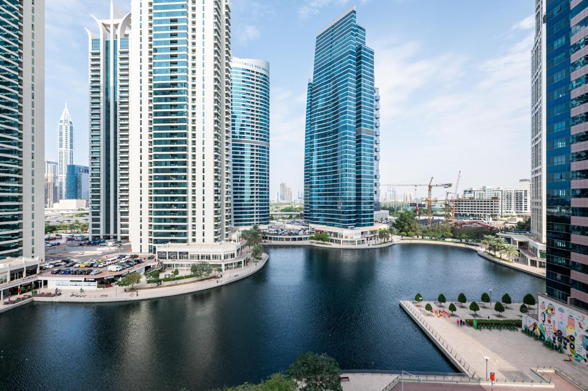 Upscale Studio Full Lake View In Goldcrest View Tower Dubaj Zewnętrze zdjęcie