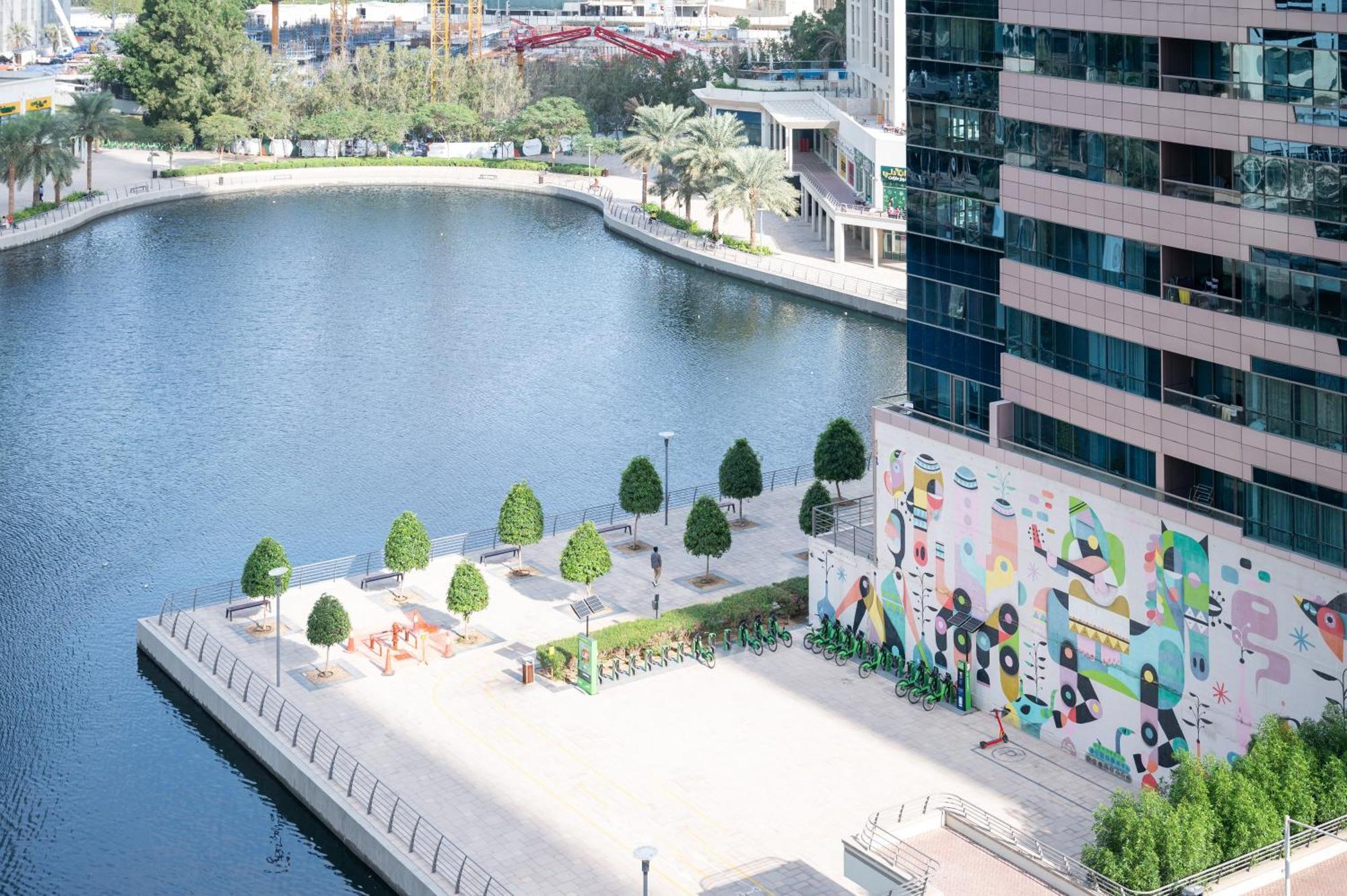 Upscale Studio Full Lake View In Goldcrest View Tower Dubaj Zewnętrze zdjęcie