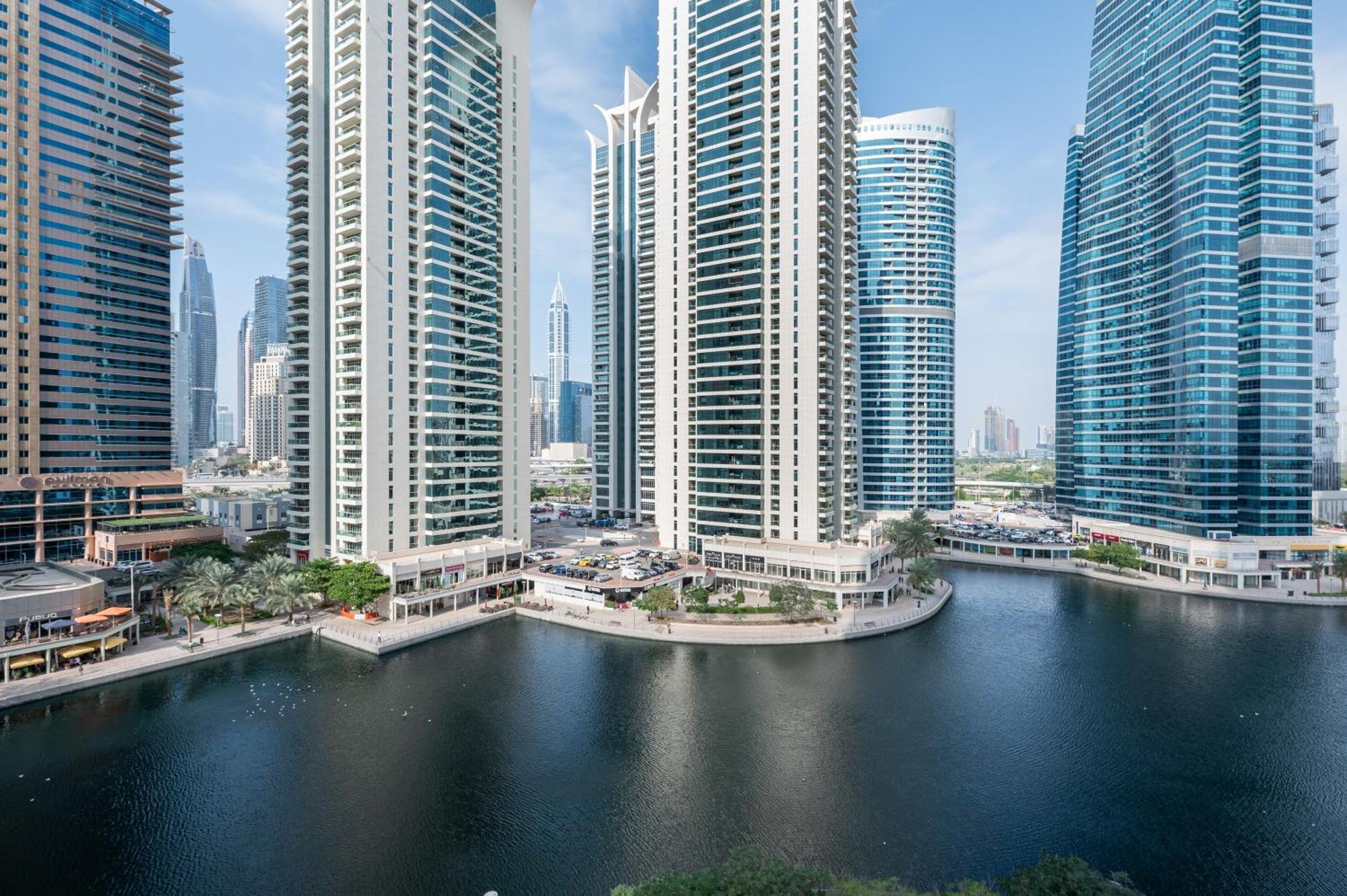 Upscale Studio Full Lake View In Goldcrest View Tower Dubaj Zewnętrze zdjęcie